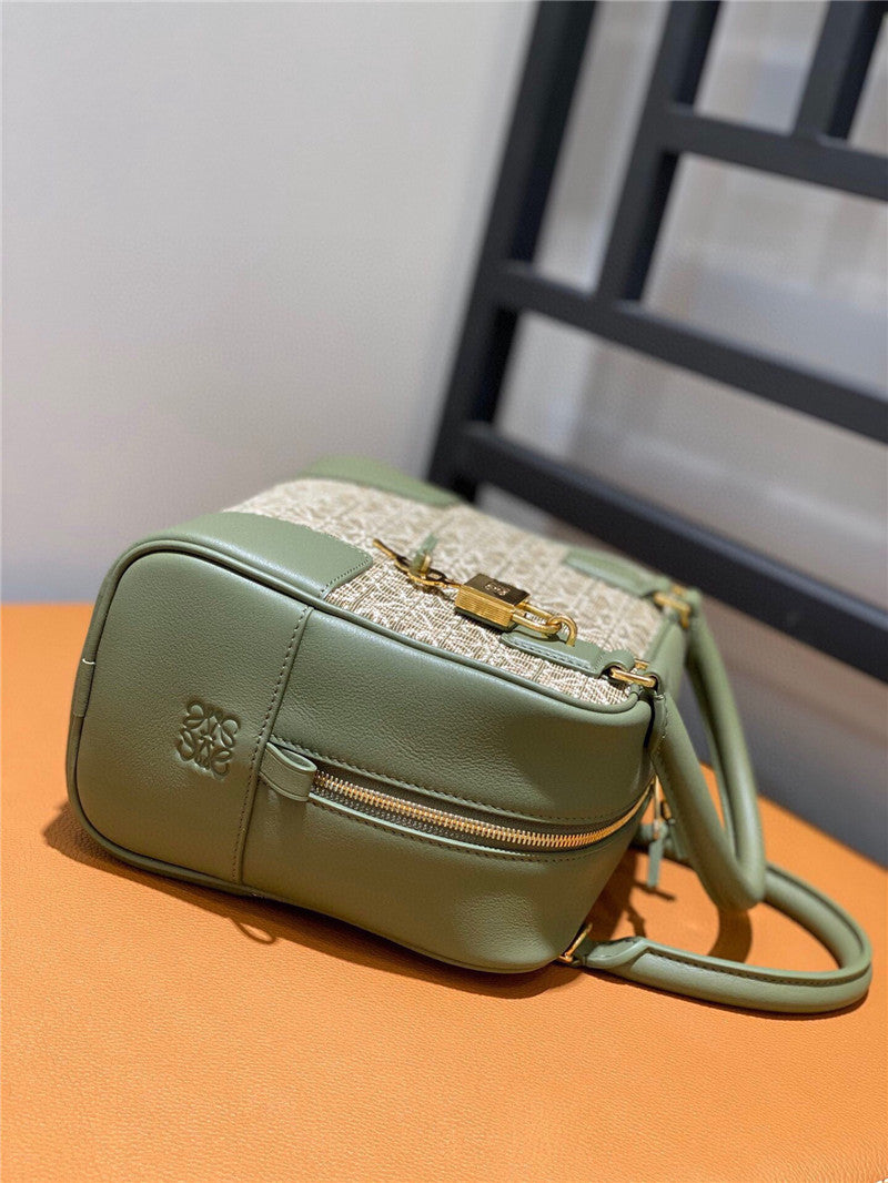 High Quality Luxury Loewe Structured Messenger Handbag – 18 Cm product detail