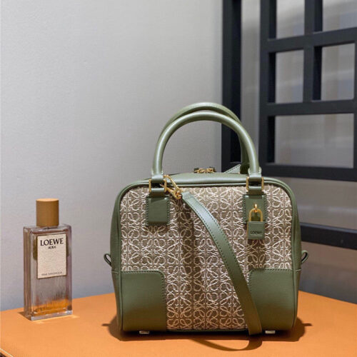 High Quality Luxury Loewe Structured Messenger Handbag – 18 Cm product image