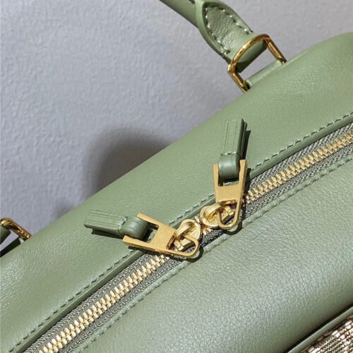 High Quality Luxury Loewe Structured Messenger Handbag – 18 Cm product detail