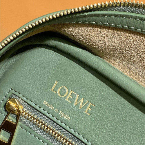 High Quality Luxury Loewe Structured Messenger Handbag – 18 Cm product detail