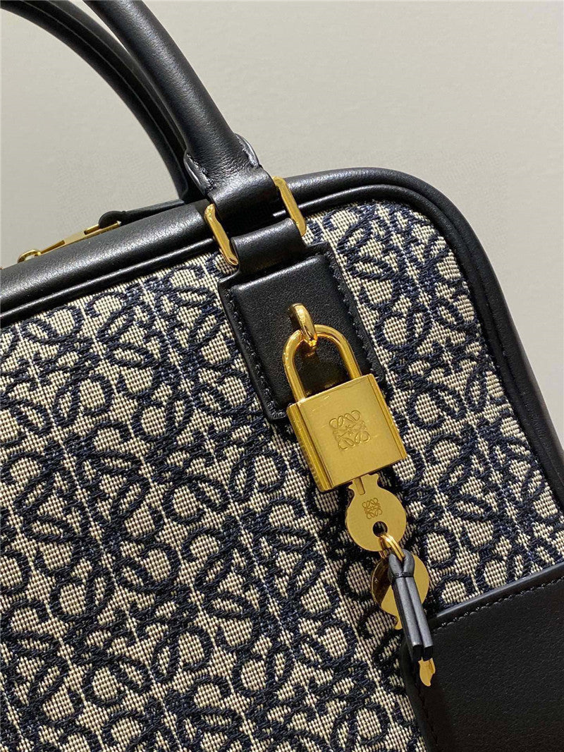 High Quality Luxury Loewe Handbag Messenger Bag product detail