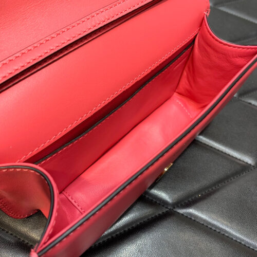 High Quality Luxury Valentino Garavani Mini Loco Bag – Style 03636 product detail