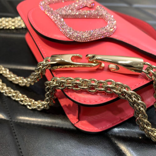 High Quality Luxury Valentino Garavani Mini Loco Bag – Style 03636 product detail