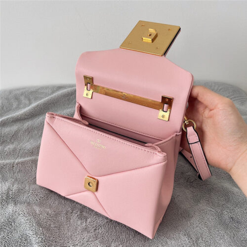 High Quality Luxury Valentino One Stud Mini Lambskin Bag product detail