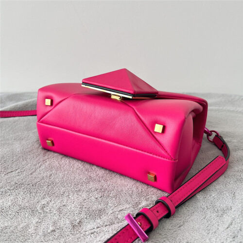 High Quality Luxury Valentino One Stud Mini Lambskin Bag – Style 03818 product detail