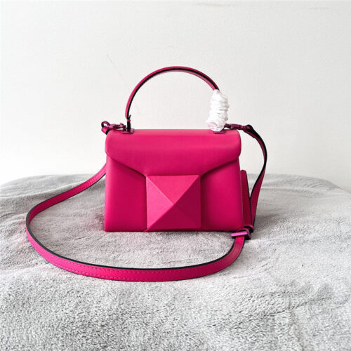 High Quality Luxury Valentino One Stud Mini Lambskin Bag – Style 03818 product detail