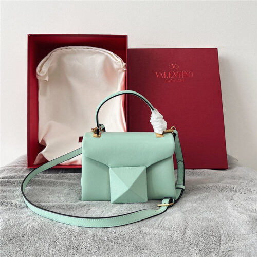 High Quality Luxury Valentino One Stud Mini Lambskin Bag – Style 03816