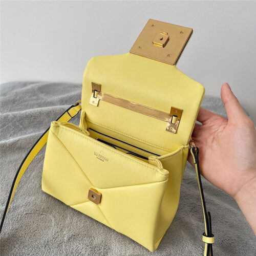 High Quality Luxury Valentino One Stud Mini Lambskin Bag – Style 03813 product detail