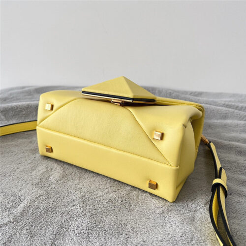 High Quality Luxury Valentino One Stud Mini Lambskin Bag – Style 03813 product detail