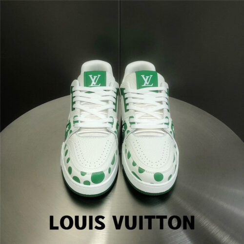 High Quality Luxury Louis Vuitton Train Sneakers alternate view