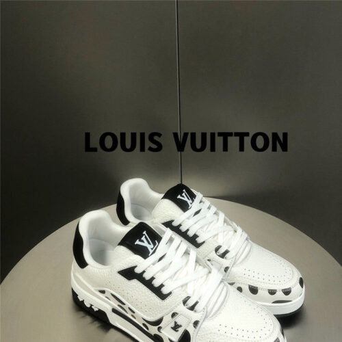 High Quality Luxury Louis Vuitton Train Sneakers – Style 32803 product detail