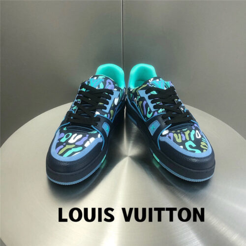 High Quality Luxury Louis Vuitton Trainer Graffiti Sneakers alternate view