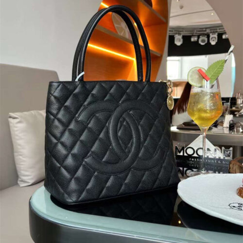 CHANEL Classic Handbag product photo 3