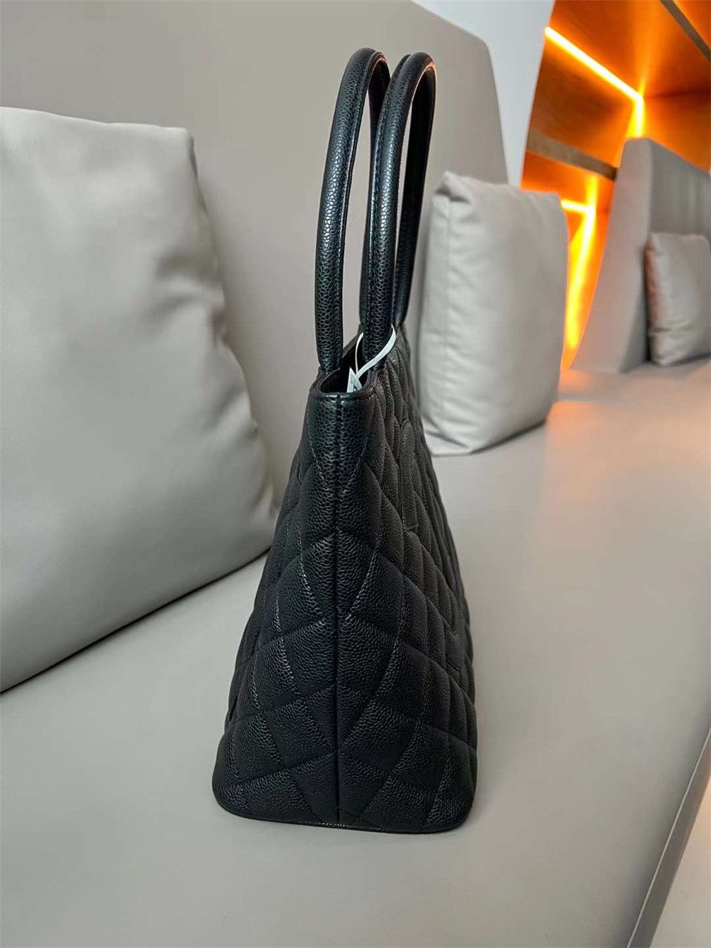 High Quality Luxury Chanel Classic Handbag product detail
