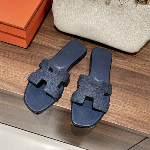 High Quality Luxury Hermes H Buckle Slippers – Style 65347 product detail