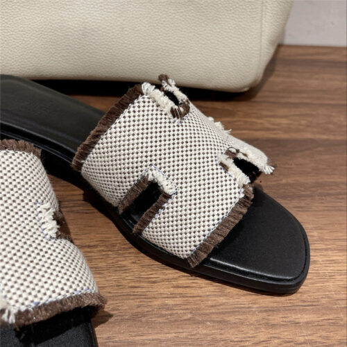 High Quality Luxury Hermes H Buckle Slippers product detail