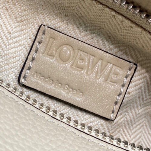 High Quality Luxury Loewe Simple Atmosphere Handbag product detail