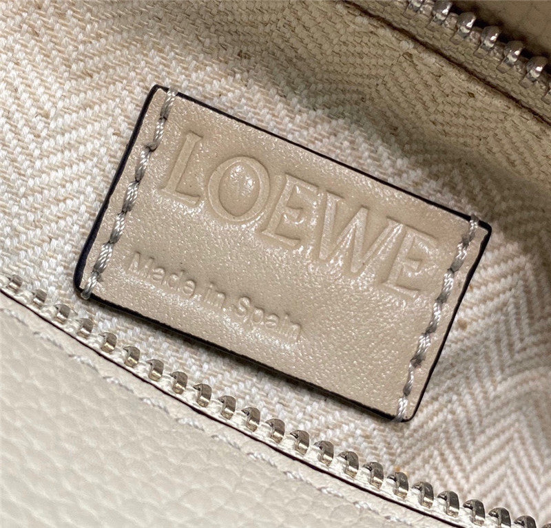 High Quality Luxury Loewe Simple Atmosphere Handbag product detail