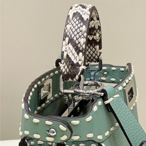 High Quality Luxury Fendi Peekaboo Medium Bag product detail