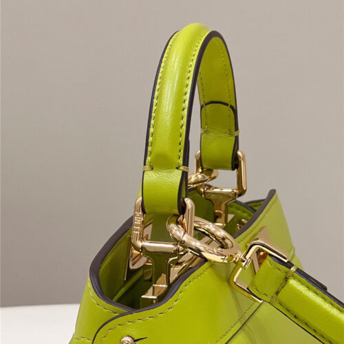 High Quality Luxury Fendi Peekaboo Shoulder Bag product detail