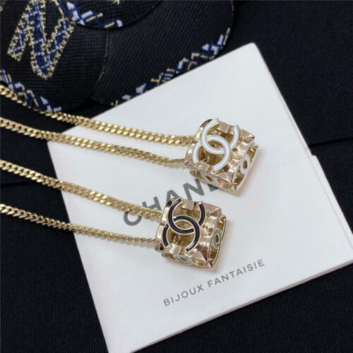 High Quality Luxury Chanel Sieve Necklace product detail