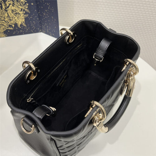 High Quality Luxury Dior Lady Sheepskin Handbag product detail