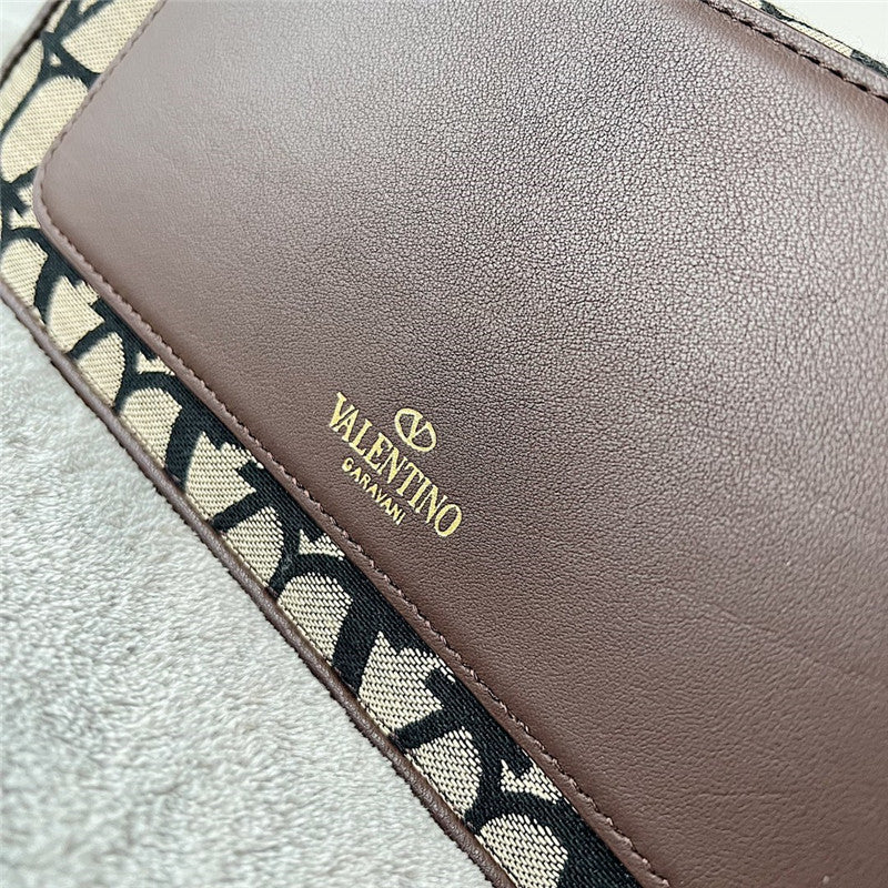 High Quality Luxury Valentino V Logo Mini Locò Bag In Calfskin – Style 03875 product detail