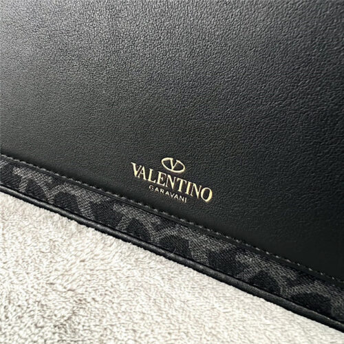 High Quality Luxury Valentino V Logo Mini Locò Bag In Calfskin product detail