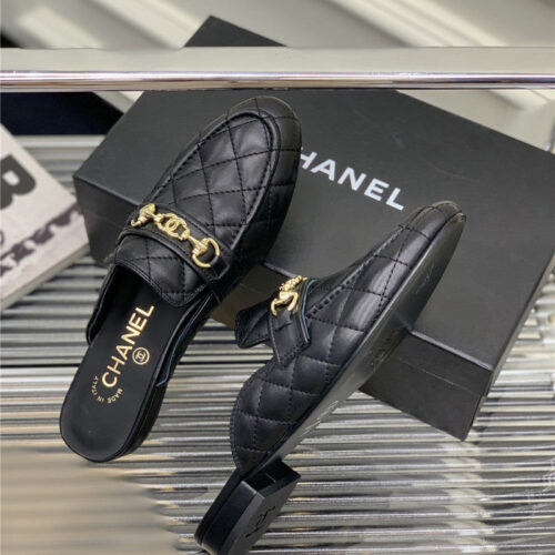 High Quality Luxury Chanel Diamond Chain Sandals And Slippers alternate view