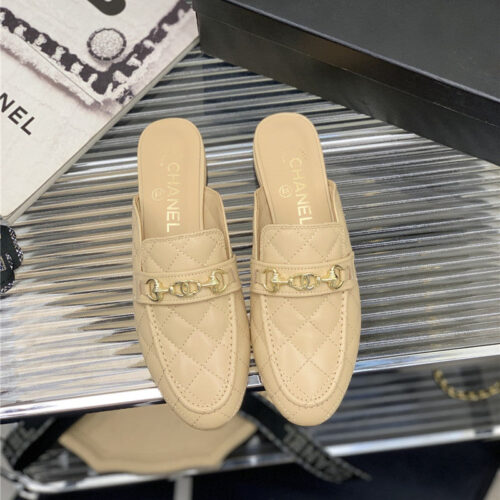High Quality Luxury Chanel Diamond Chain Sandals And Slippers – Style 92102 product detail