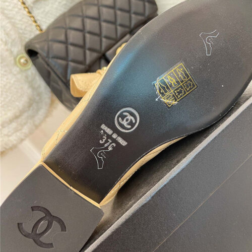 High Quality Luxury Chanel Rhombic Horsebit Loafer Slippers – Style 08806 product detail