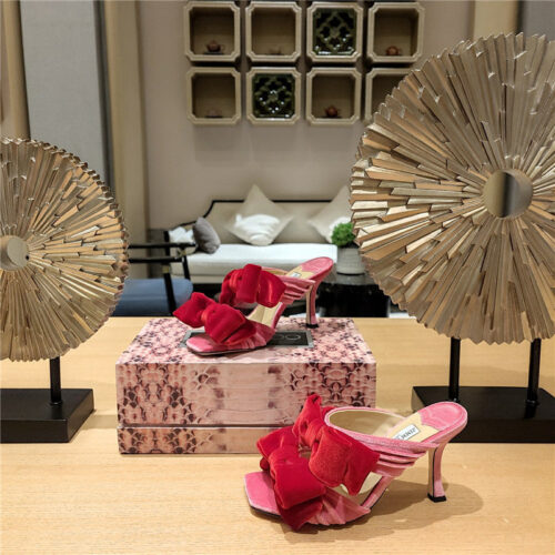 High Quality Luxury Jimmy Choo Bow Crinkle Sandals – Style 39895 product detail