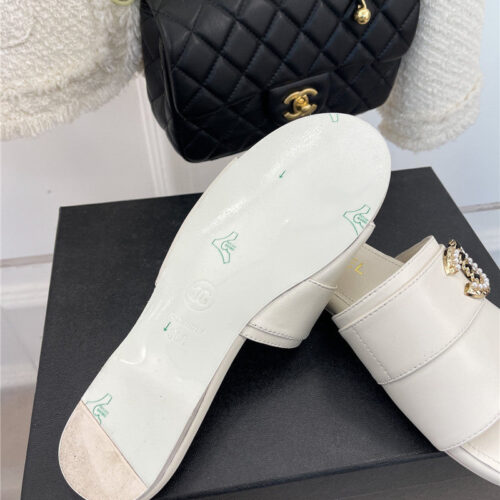 High Quality Luxury Chanel Cc Pearl Rhinestone Buckle Slippers – Style 44646 product detail