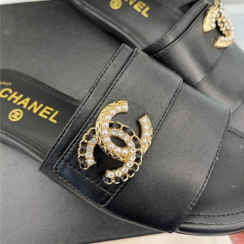 High Quality Luxury Chanel Cc Pearl Rhinestone Buckle Slippers product detail