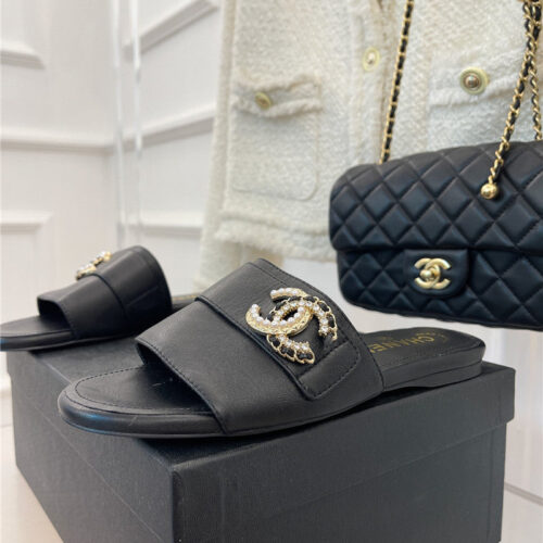 High Quality Luxury Chanel Cc Pearl Rhinestone Buckle Slippers product detail