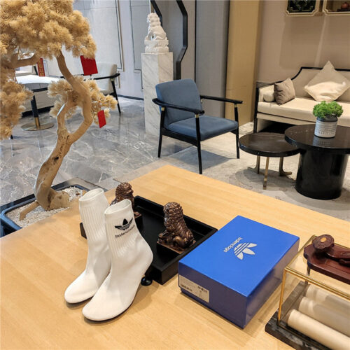 High Quality Luxury Balenciaga White Stretch Ankle Booties – Sizes 35–41 product detail