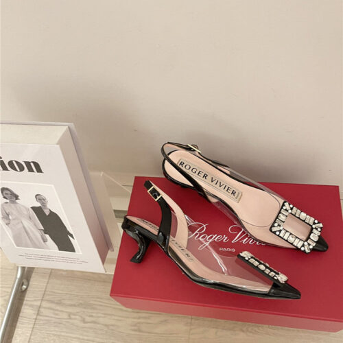 High Quality Luxury Roger Vivier New Crystal Buckle Cat Heel Shoes