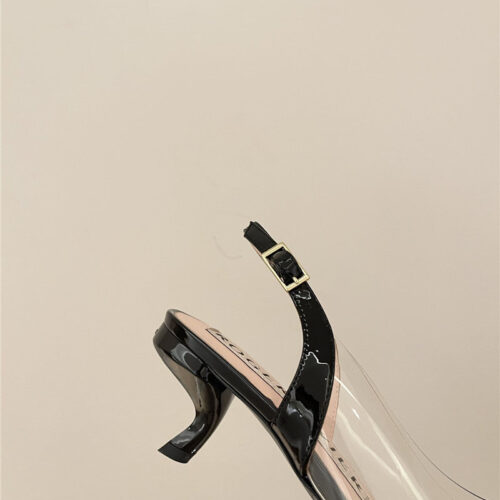 High Quality Luxury Roger Vivier New Crystal Buckle Cat Heel Shoes alternate view