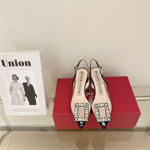 High Quality Luxury Roger Vivier New Crystal Buckle Cat Heel Shoes product detail