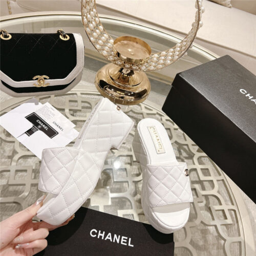 High Quality Luxury Chanel Lozenge Platform Sandals And Slippers product detail