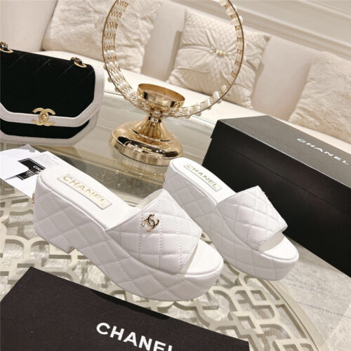 High Quality Luxury Chanel Lozenge Platform Sandals And Slippers alternate view