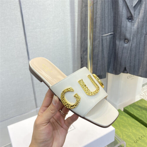 High Quality Luxury Gucci’s Latest Elements All-Match Fashion Slippers alternate view