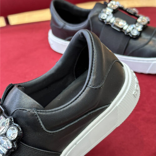 High Quality Luxury Roger Vivier Light And Soft Loafers product detail