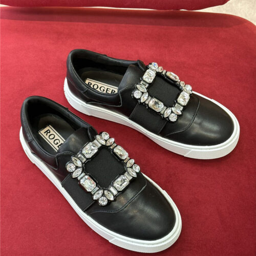 High Quality Luxury Roger Vivier Light And Soft Loafers alternate view