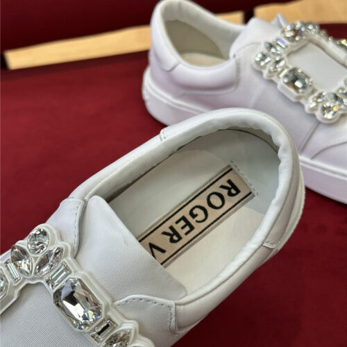 High Quality Luxury Roger Vivier Light And Soft Loafers – Style 59732 product detail