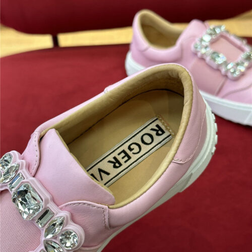 High Quality Luxury Roger Vivier Light And Soft Loafers – Style 54644 product detail