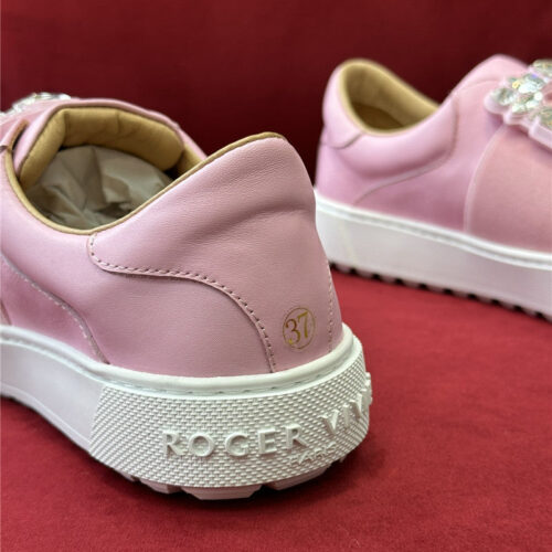 High Quality Luxury Roger Vivier Light And Soft Loafers – Style 54644 product detail
