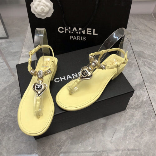High Quality Luxury Chanel New Holiday Love Gemstone T Word Sandals – Style 50342 product detail
