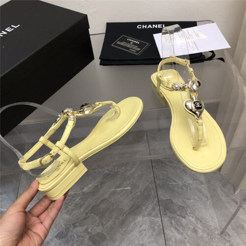 High Quality Luxury Chanel New Holiday Love Gemstone T Word Sandals – Style 50342 product detail