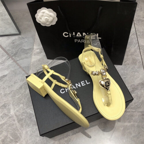 High Quality Luxury Chanel New Holiday Love Gemstone T Word Sandals – Style 50342 product detail
